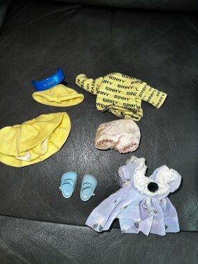 Ginny Doll Clothing Lot - Yellow Sweater, Blue Shoes, Pastel Dress